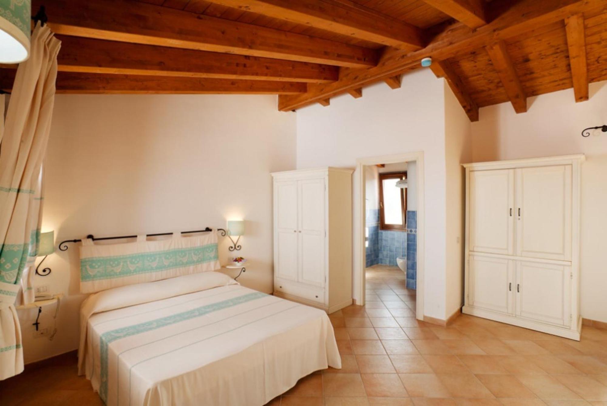 Residence Baia Dei Mirti Vignola Mare Экстерьер фото