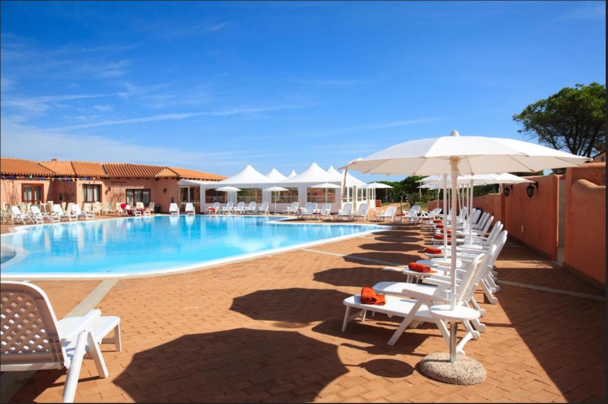 Residence Baia Dei Mirti Vignola Mare Экстерьер фото