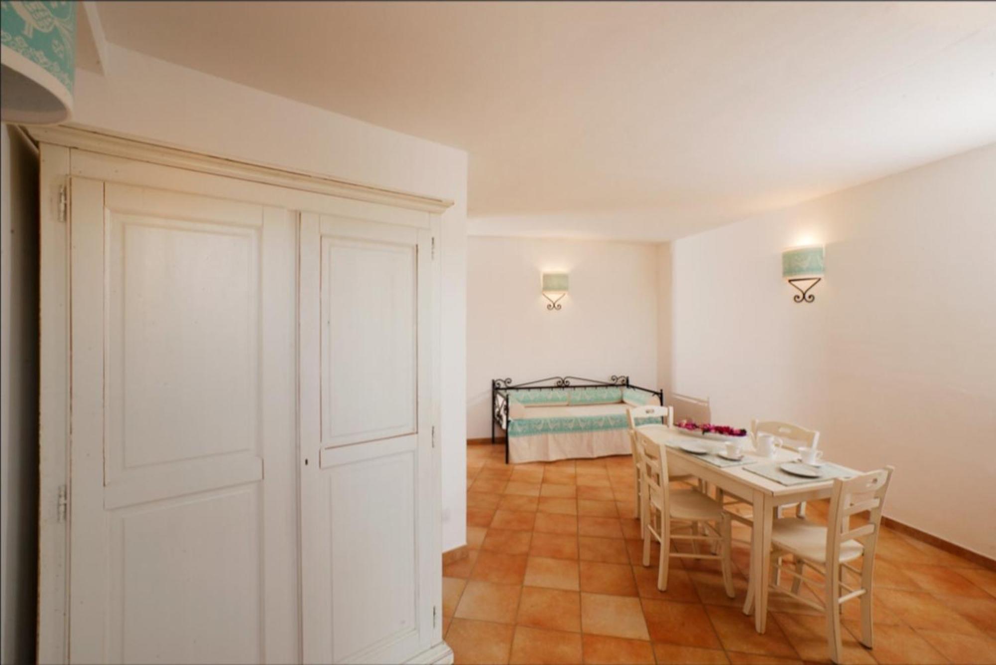 Residence Baia Dei Mirti Vignola Mare Экстерьер фото