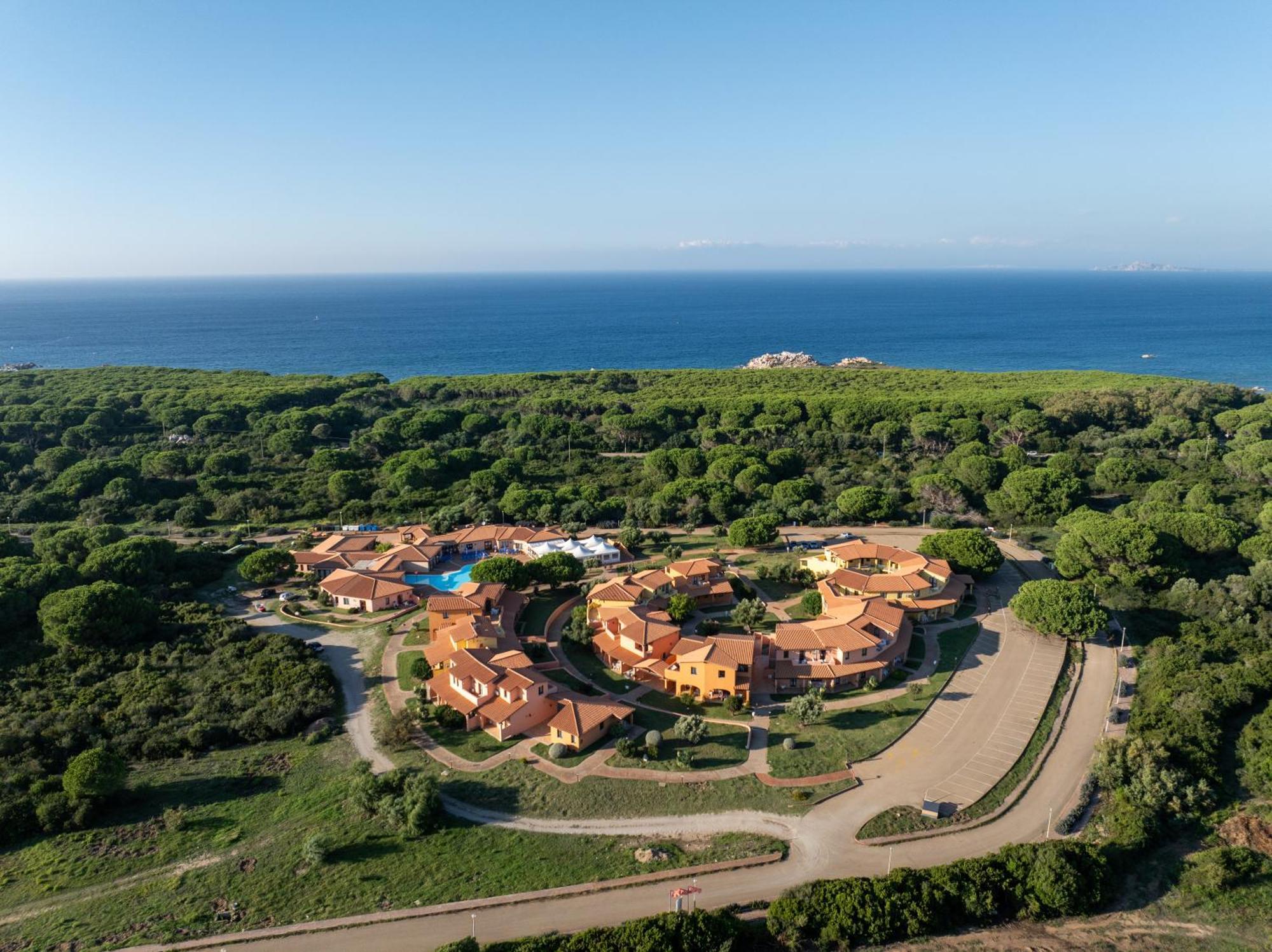 Residence Baia Dei Mirti Vignola Mare Экстерьер фото