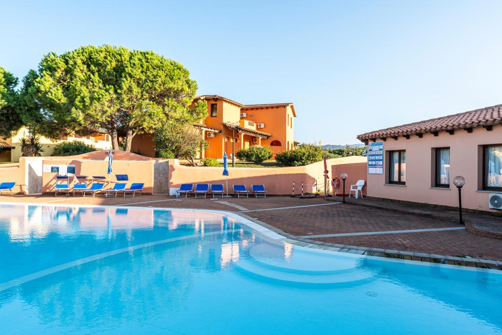 Residence Baia Dei Mirti Vignola Mare Экстерьер фото
