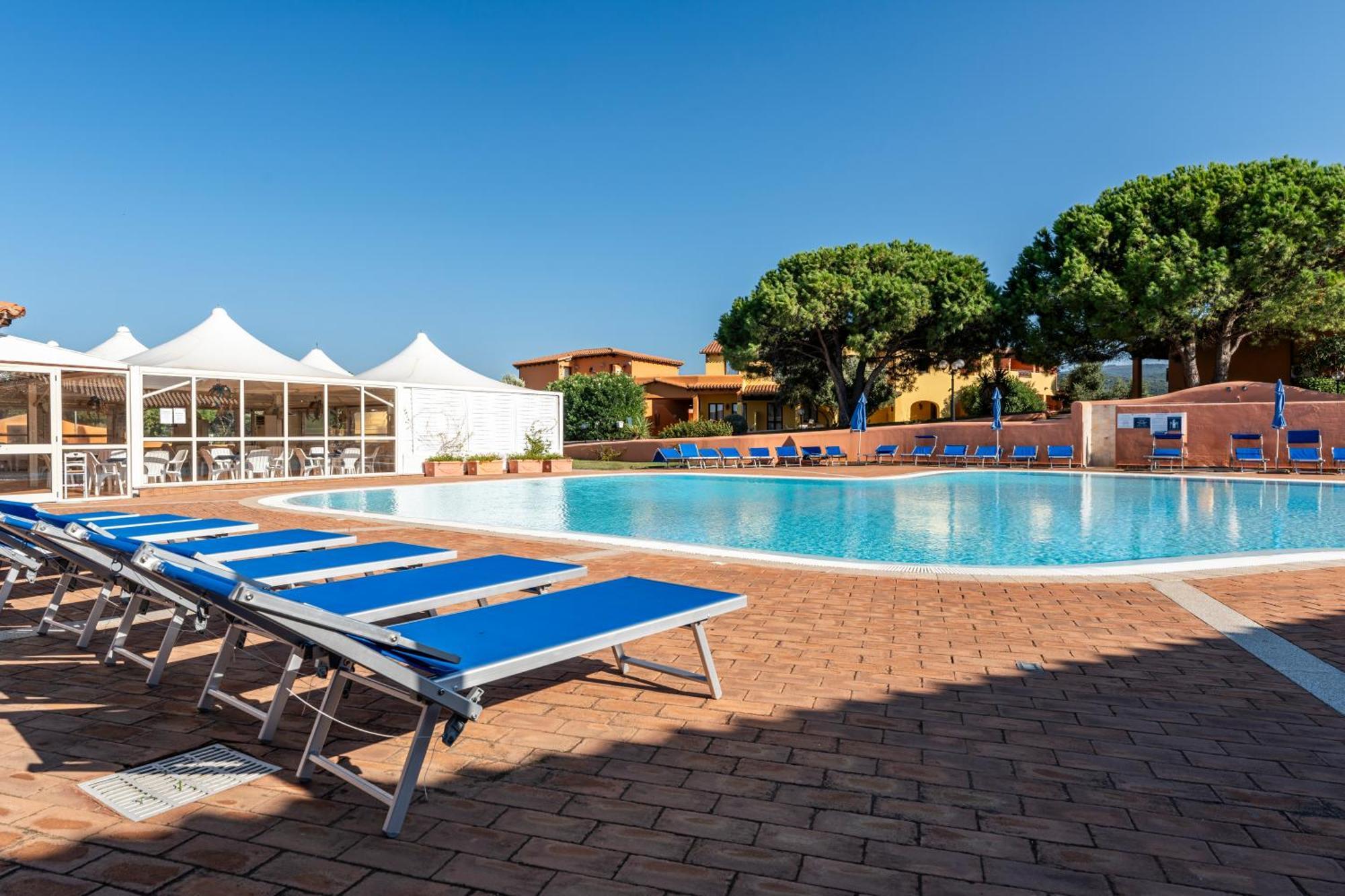 Residence Baia Dei Mirti Vignola Mare Экстерьер фото